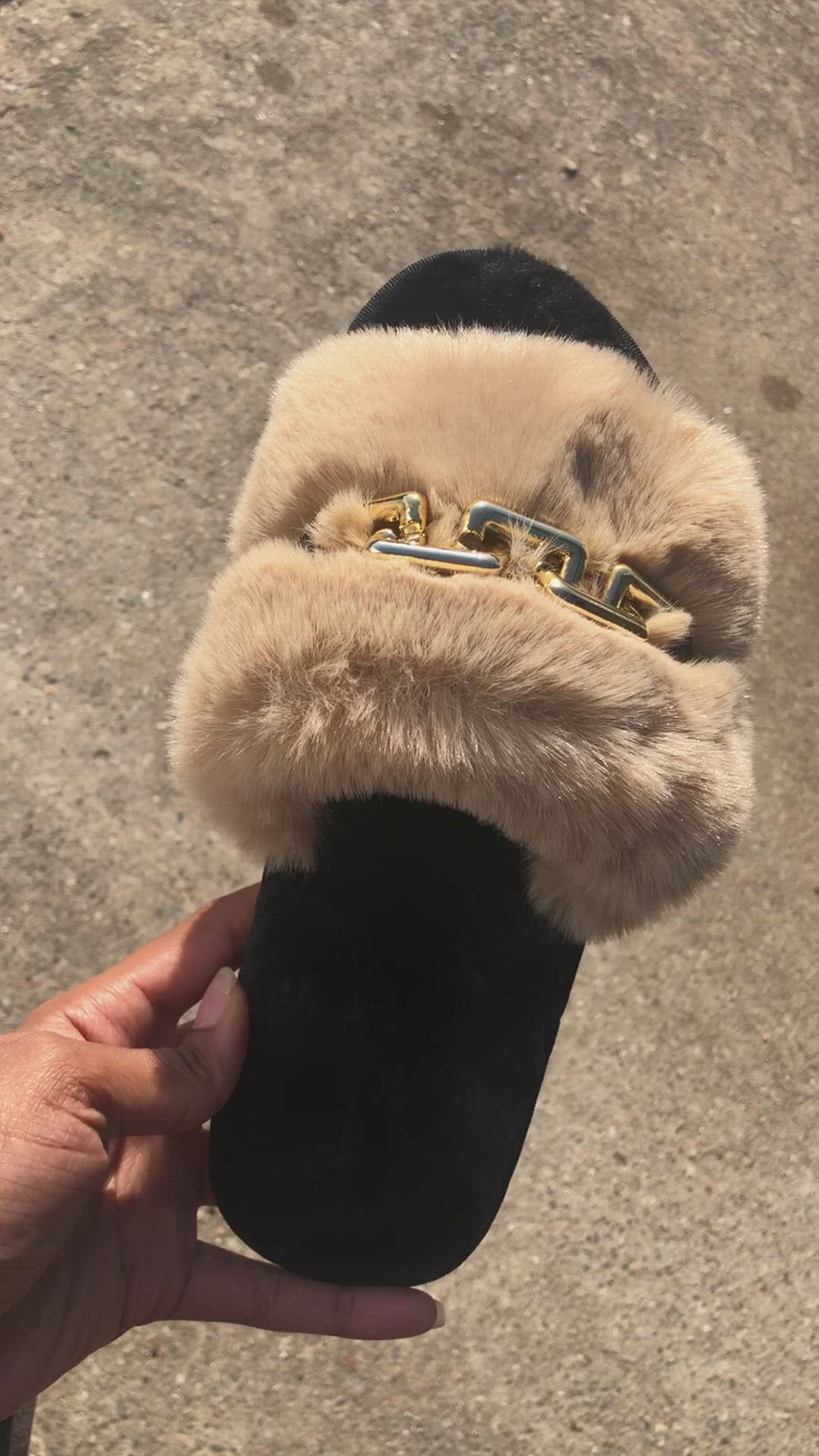 Slides with fluffy fur hot sale